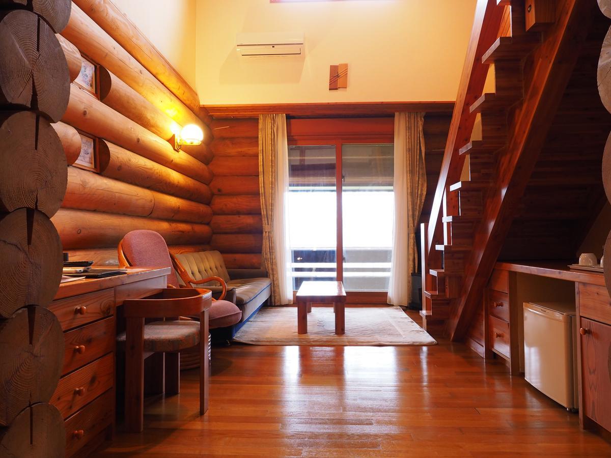 Log Hotel Larch Lake Kanayama Minamifurano Zimmer foto